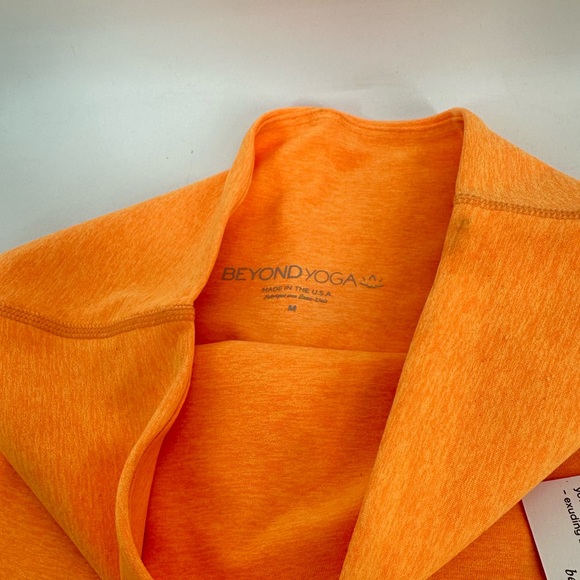 NWT Beyond Yoga Spacedye Keep Pace 7" Short Mapht Orange Size Medium - Picture 5 of 10